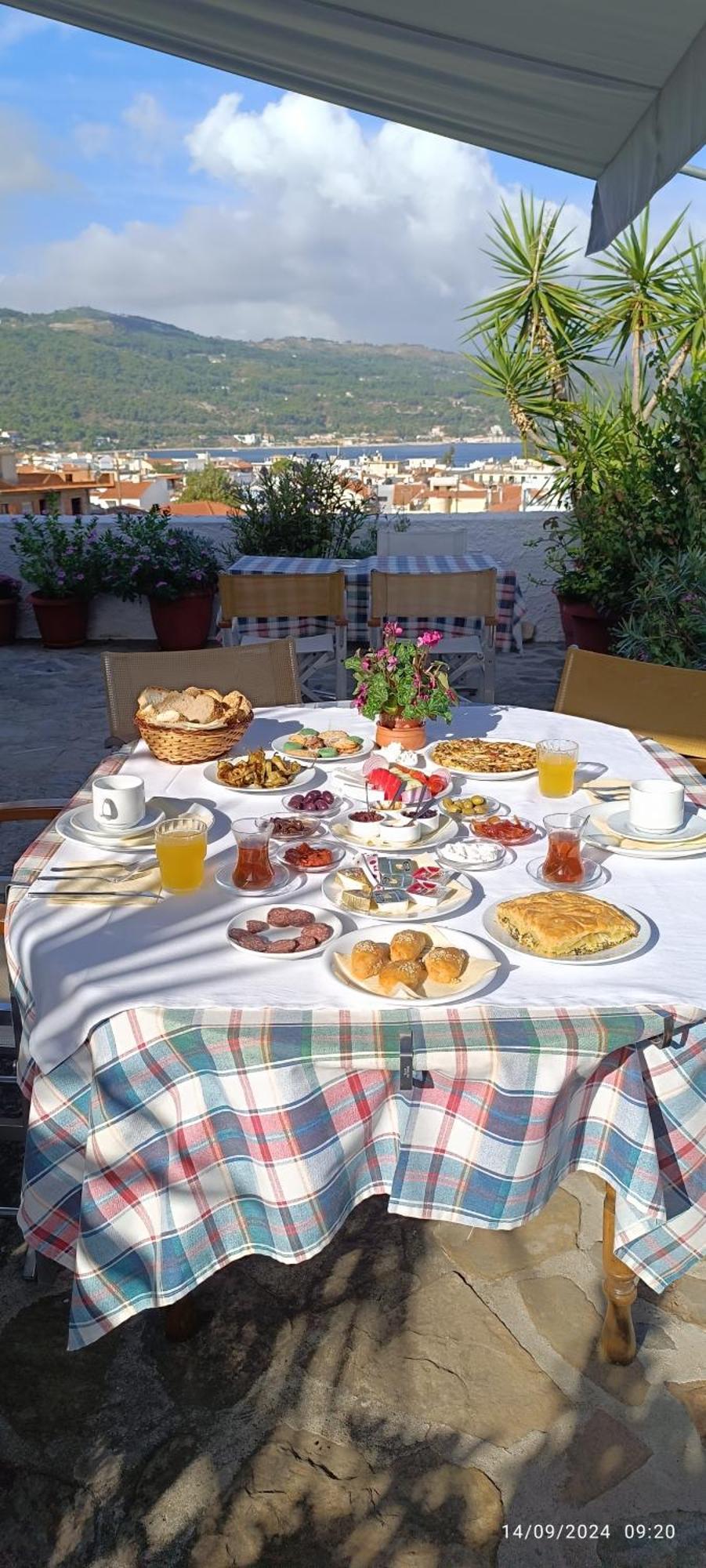 Odysseas Hotel Samos Екстер'єр фото