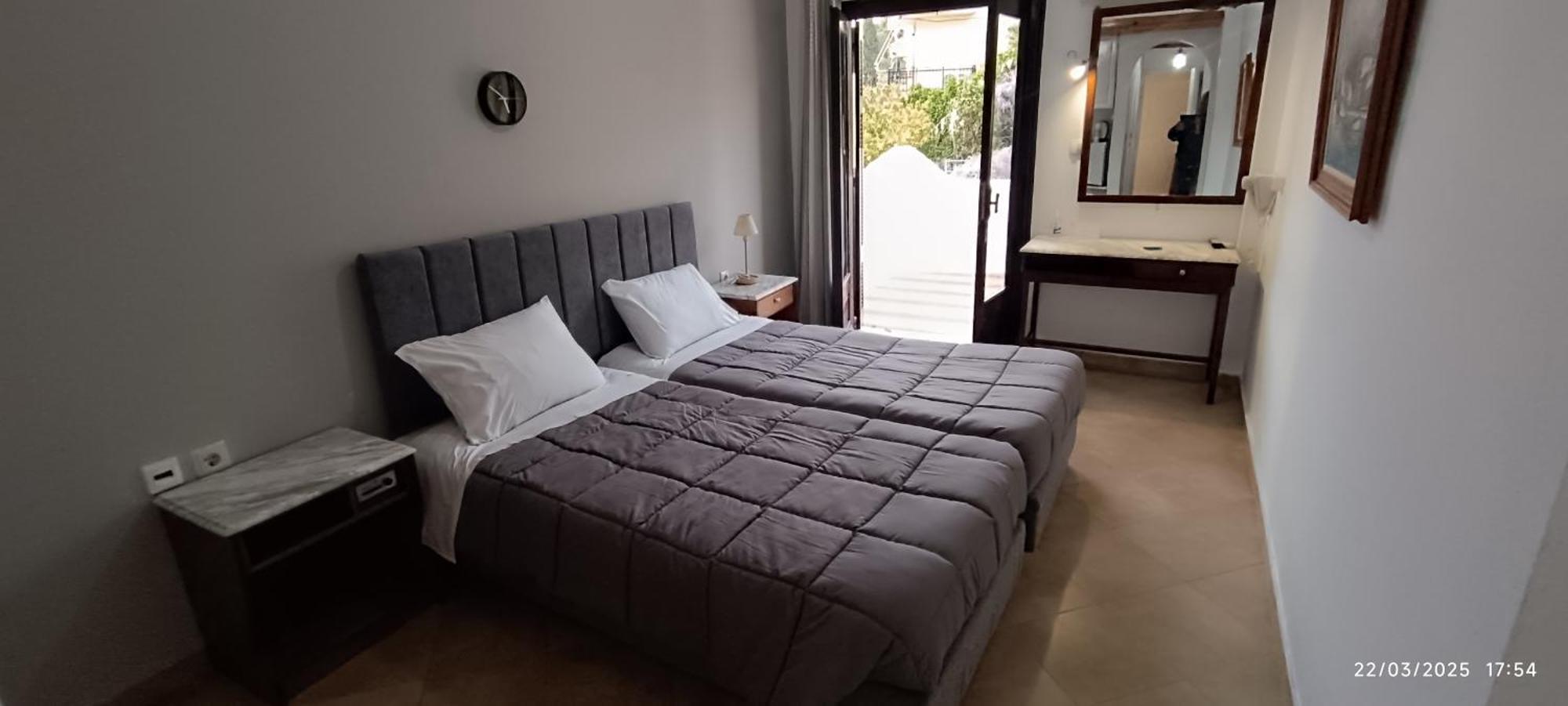 Odysseas Hotel Samos Екстер'єр фото